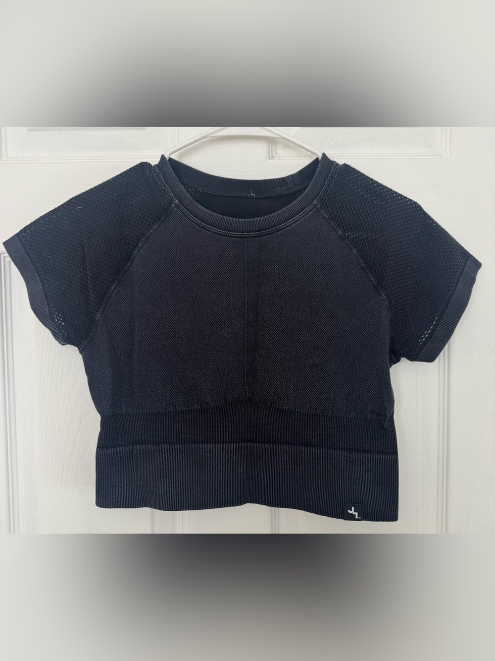 JoyLab Black Short Sleeve Cropped Seam-Detail Workout Top